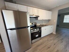 2410 18th Ave S in St. Petersburg, FL - Building Photo - Building Photo