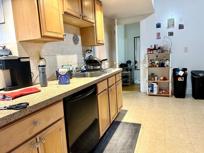 223-225 Summer St. Unit 3L in Somerville, MA - Building Photo - Building Photo