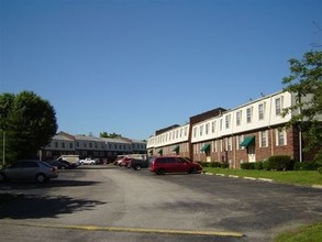 Springview Apartments in Louisville, KY - Building Photo - Building Photo