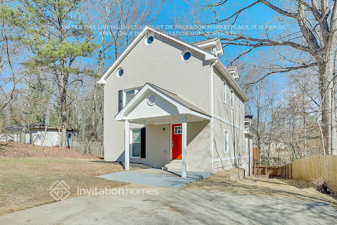 5901 Community Rd SE in Mableton, GA - Building Photo