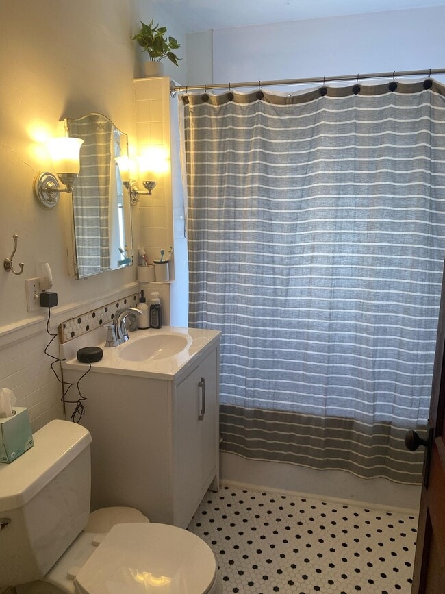 16 Sawyer St, Unit 16 Sawyer Street