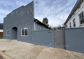 18669 Pine St in Tuolumne, CA - Building Photo