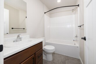 Harvest Ridge Townhomes in Sioux Falls, SD - Foto de edificio - Building Photo