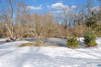 70 Cranbury Rd in Norwalk, CT - Building Photo - Building Photo