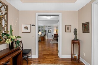 7575 Pelican Bay Blvd in Naples, FL - Building Photo - Building Photo