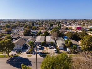 326-402 N Susan St in Santa Ana, CA - Building Photo - Building Photo