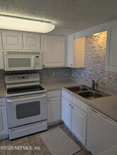 3401 Townsend Blvd in Jacksonville, FL - Building Photo - Building Photo