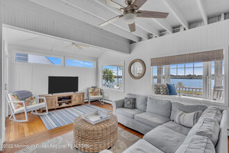 312 Ocean Rd in Spring Lake, NJ - Building Photo - Building Photo