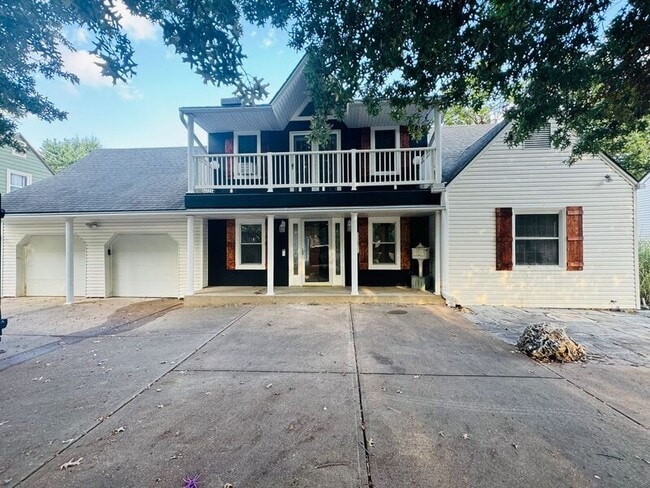 property at 5543 Granada Ln
