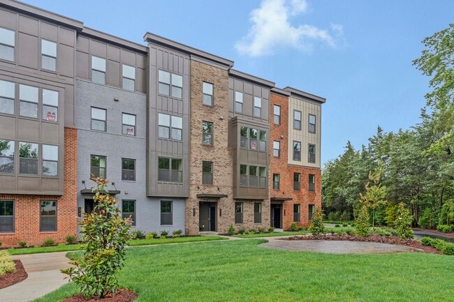property at 43776 Metro Ter