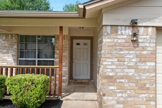 1816 Goodson Ln in Round Rock, TX - Building Photo - Building Photo