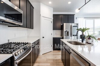 5257 Copeland Dr in Herriman, UT - Building Photo - Building Photo