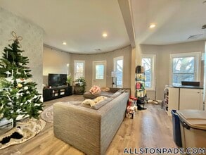 39 Long Ave, Unit 2 in Boston, MA - Building Photo - Building Photo