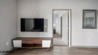 225 Walden Village Ln in Nashville, TN - Foto de edificio - Building Photo