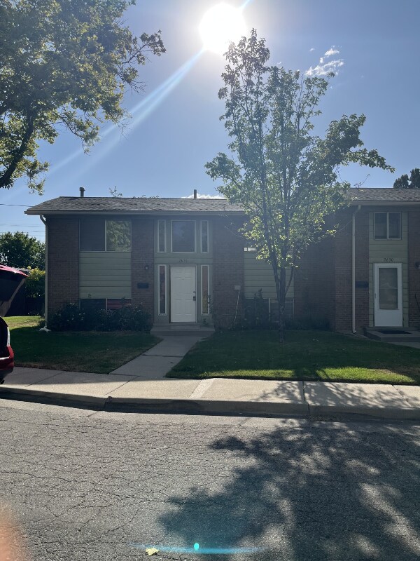 property at 2636 S Forest Dale Cir