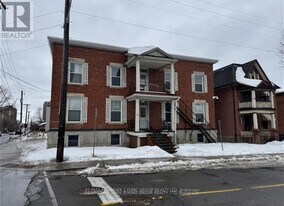 135 Concord St S in Ottawa, ON - Building Photo