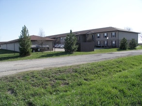 Phoenix Apartments of Pontiac in Pontiac, IL - Building Photo - Building Photo