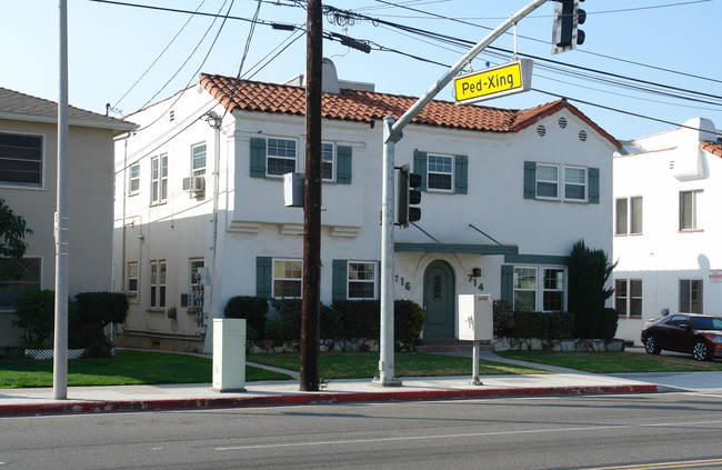 714-716 E Chevy Chase Dr in Glendale, CA - Foto de edificio - Building Photo