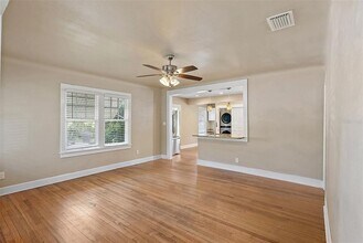 769 Kirkwood Terrace N in St. Petersburg, FL - Building Photo - Building Photo