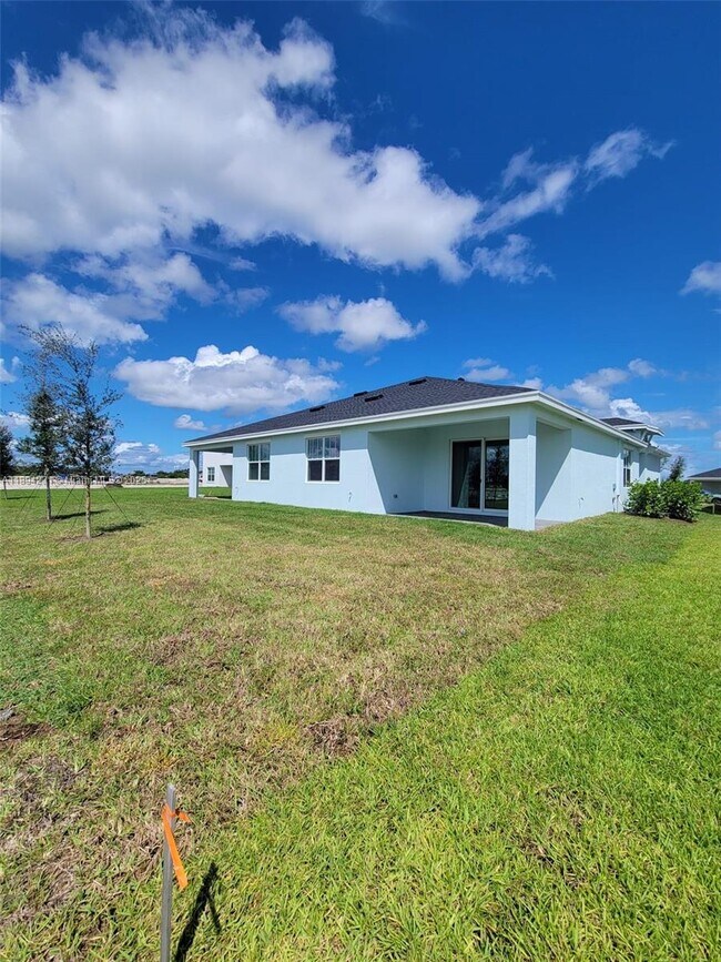 1689 Whistlegrass Ln in Loxahatchee, FL - Building Photo - Building Photo