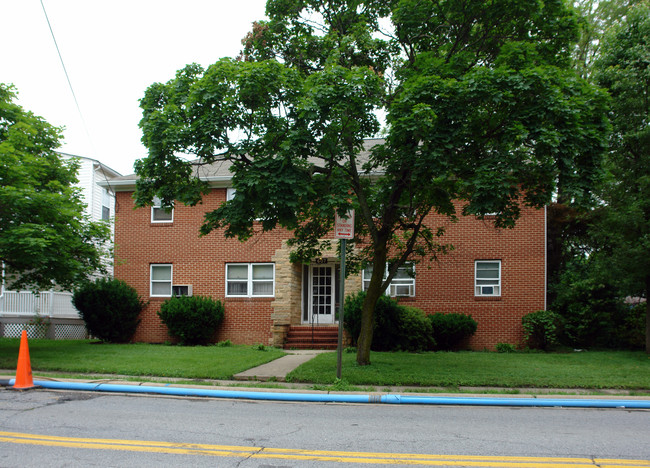 607 Montgomery St in Laurel, MD - Foto de edificio - Building Photo