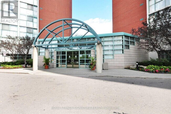 4205 Shipp Dr in Mississauga, ON - Building Photo - Building Photo