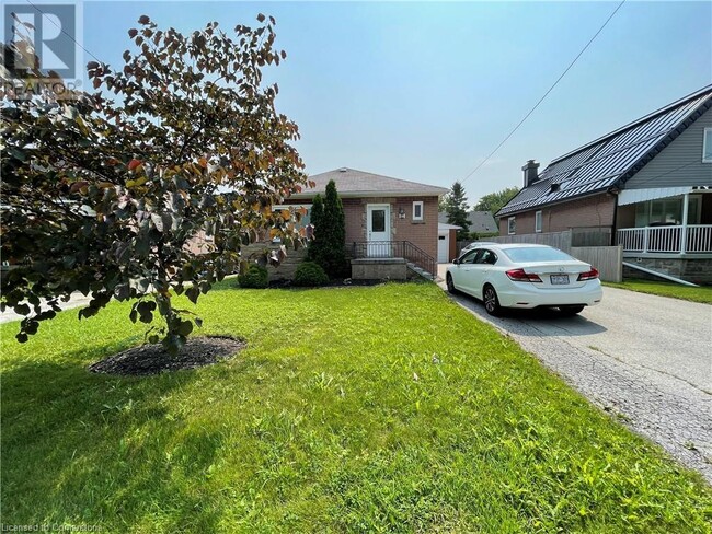 9 Seven Oaks Dr