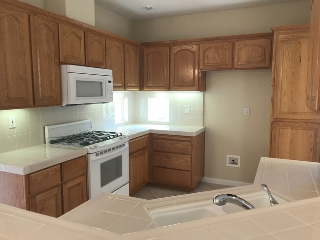 2042 Rummel Ct in Vacaville, CA - Building Photo - Building Photo