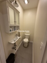 212 Green St, Unit 2 in Cambridge, MA - Building Photo - Building Photo