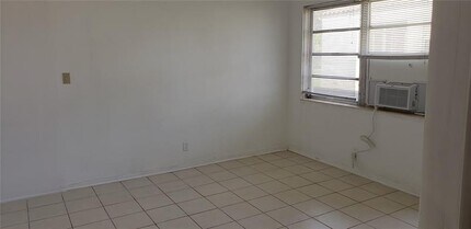 918 N 16th Ct in Hollywood, FL - Building Photo - Building Photo