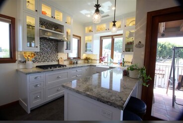Beautiful Apartment with Custom Kitchen in Santa Monica, CA - Foto de edificio - Building Photo
