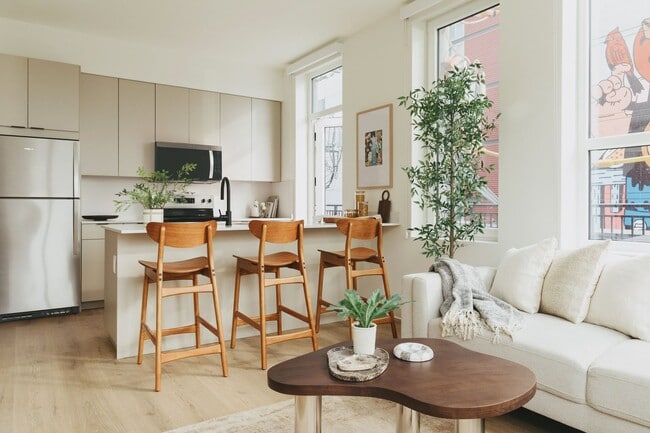 Inside Info Fremont in Chicago, IL - Building Photo - Building Photo