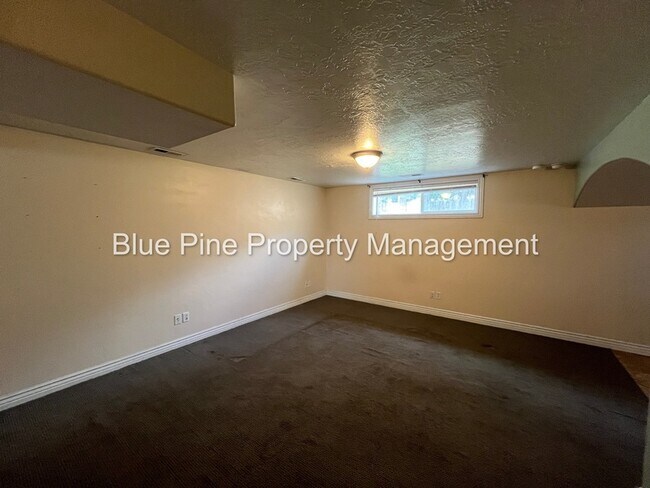 3425 Owen St in Ammon, ID - Building Photo - Building Photo