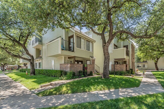 3101 Sondra Dr in Fort Worth, TX - Building Photo - Building Photo