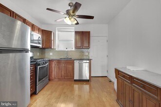 2215 S Hicks St in Philadelphia, PA - Building Photo - Building Photo