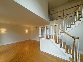 106 Hidden View Dr in Westmont, IL - Building Photo - Building Photo