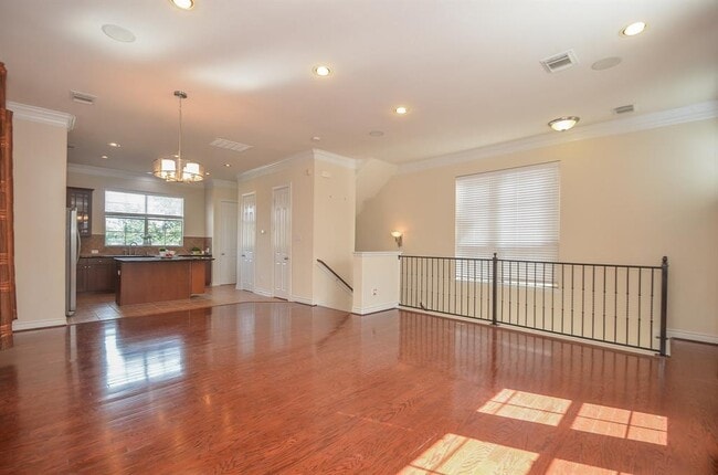 3325 Clearview Cir in Houston, TX - Building Photo - Building Photo