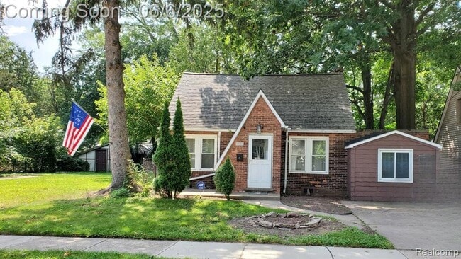 property at 21612 Harper Lake Ave