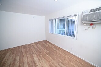 7745 Laurel Canyon Blvd in Los Angeles, CA - Building Photo - Building Photo
