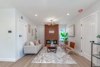 8629 Guthrie Ave in Los Angeles, CA - Building Photo - Building Photo