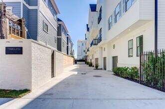 1210 W 23rd St in Houston, TX - Building Photo - Building Photo