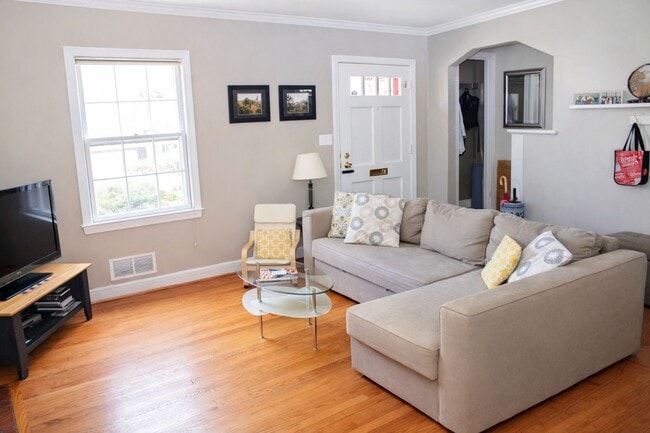 9510 Warren St in Silver Spring, MD - Building Photo - Building Photo