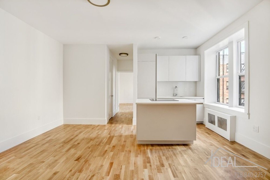88 Linden Blvd-Unit -11A in Brooklyn, NY - Building Photo