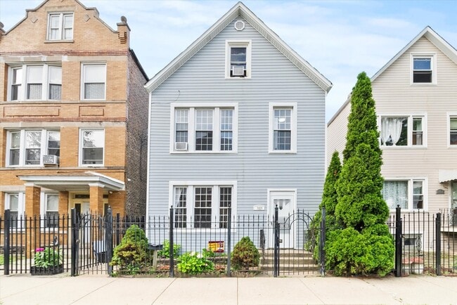 property at 3029 W 39th Pl