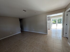 3351 N Bay Ave in Crystal River, FL - Building Photo - Building Photo