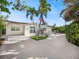 471 Mars Way in Juno Beach, FL - Building Photo