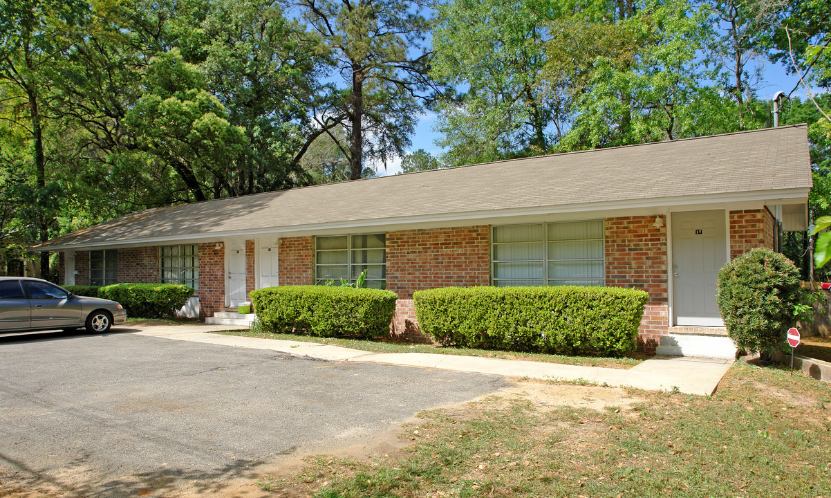 242 Lovelace Dr in Tallahassee, FL - Building Photo