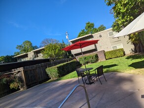 1044 Rivara Rd in Stockton, CA - Building Photo - Building Photo