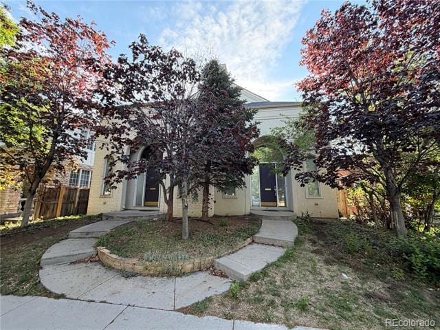 property at 225 S Monroe St