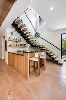 5517 Allott Ave in Los Angeles, CA - Building Photo